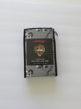 (#101) Ed Hardy 2-Piece Pillowcase Set Logo print King Size